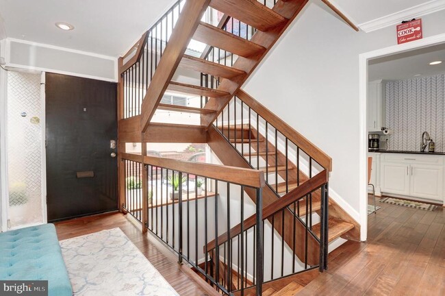 Building Photo - 11650 Mediterranean Ct