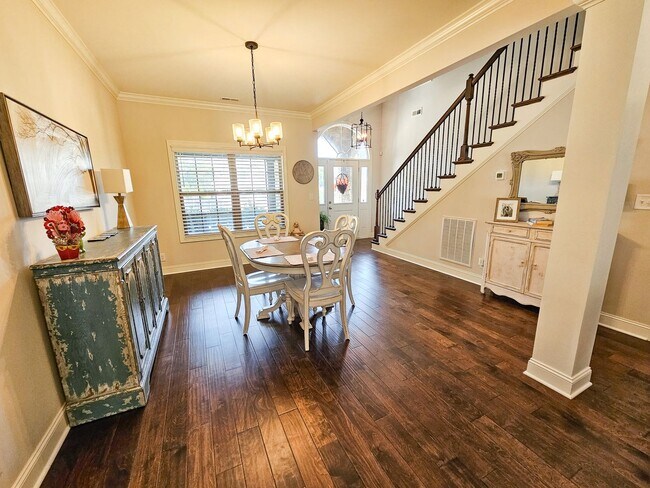 Foto del edificio - Knoxville 37822 - 3 Bedroom, 3.5 Bath Home...