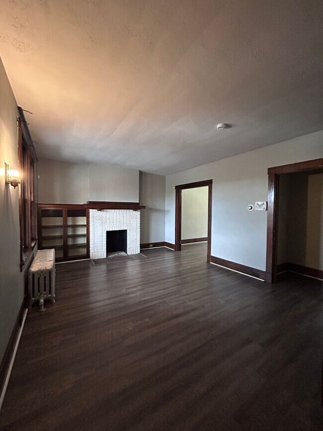 Building Photo - wat247