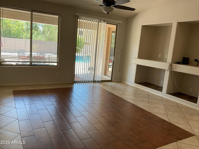 Building Photo - 14335 W Country Gables Dr