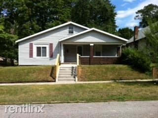 Primary Photo - 303 Howard St