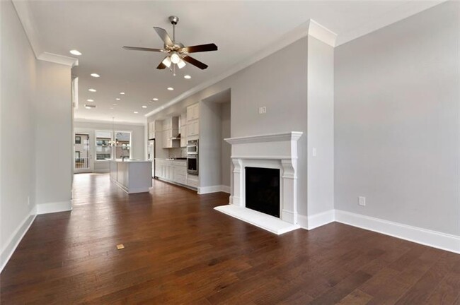 Building Photo - 6787 Encore Blvd