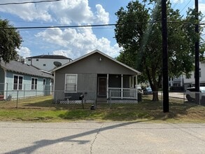 Building Photo - 5239 Kiam St