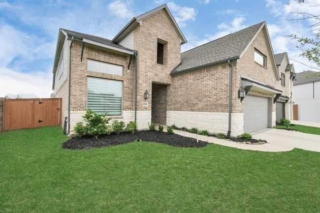 Building Photo - 8726 Marina Alto Ln