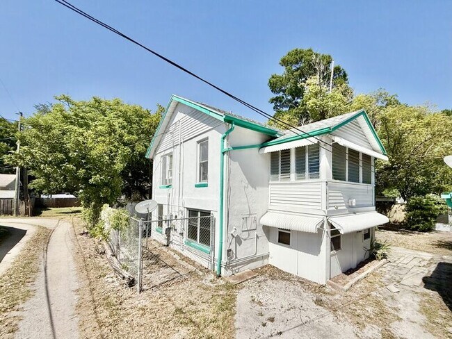 Building Photo - 2611 41st Ave N