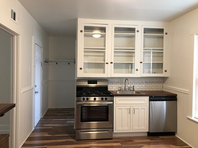 Building Photo - 31 Fargo Ave