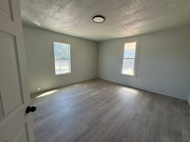Building Photo - Washington Duplex
