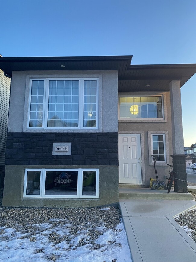 Building Photo - 5663 Vedette Rd