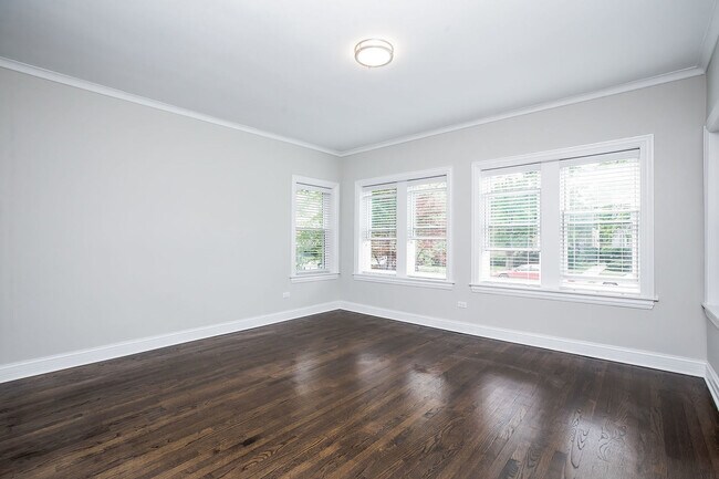Foto del edificio - 2648 W Lunt Ave