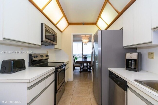 Foto del edificio - 19707 Turnberry Way