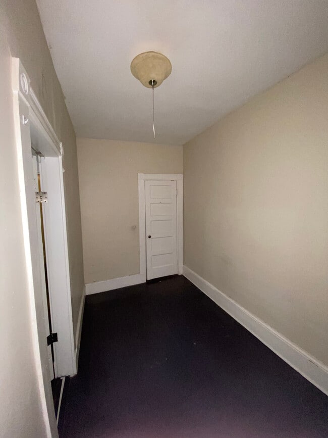 Building Photo - 9 Chilcott Pl