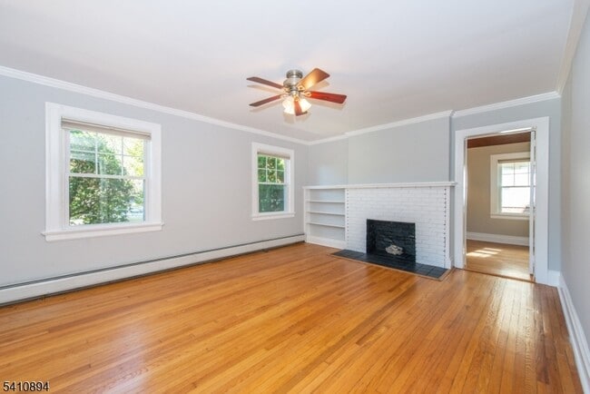 Building Photo - 267 Park St