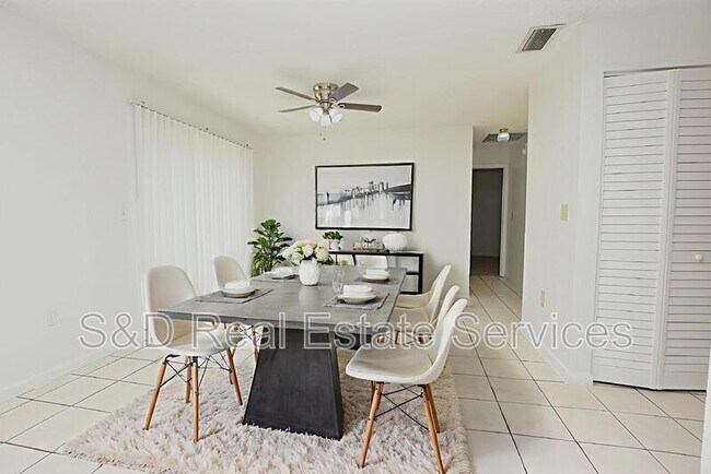 Building Photo - 4745 Dimbath Dr