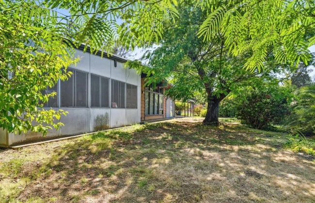 Building Photo - 1330 Orchard Ave