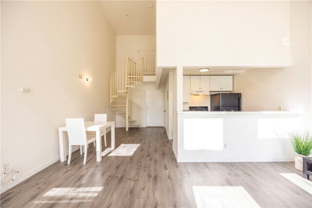 Foto del edificio - 321 S Occidental Blvd