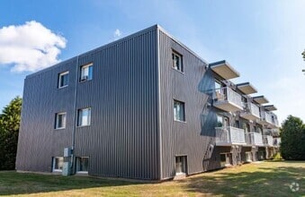 Building Photo - Lewis Court Apartments