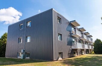 Building Photo - Lewis Court Apartments