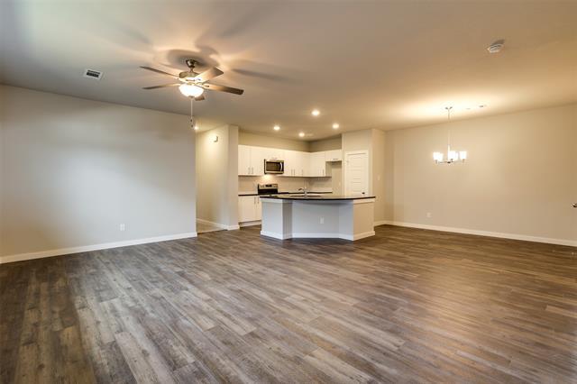 Foto del edificio - 657 Blackland dr