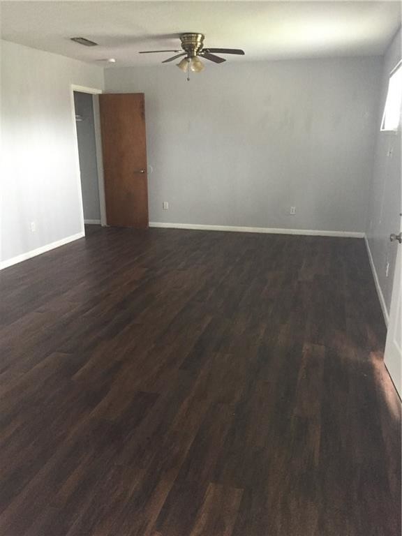 Foto del edificio - 3613 Crestbrook Ct