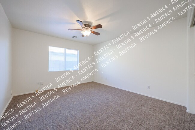 Foto del edificio - 17747 W Ventura St