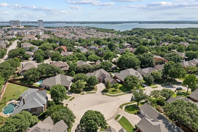 Foto del edificio - 2509 Woodstone Ct