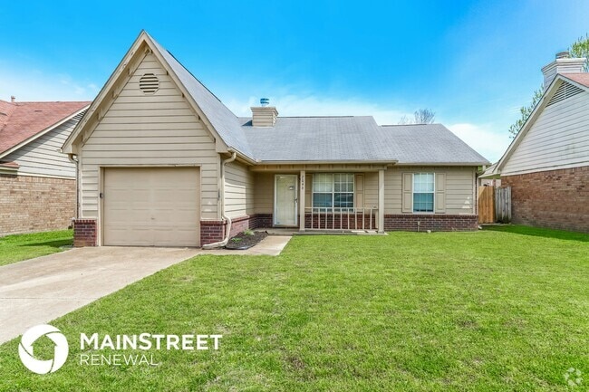 Building Photo - 7046 Foxhall Dr