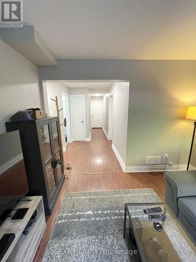 Building Photo - 42 Lavergne St