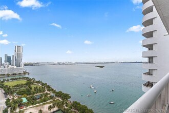 Building Photo - 1717 N Bayshore Dr