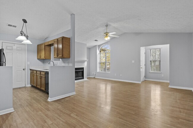 Foto del edificio - 881 Revere Run Dr