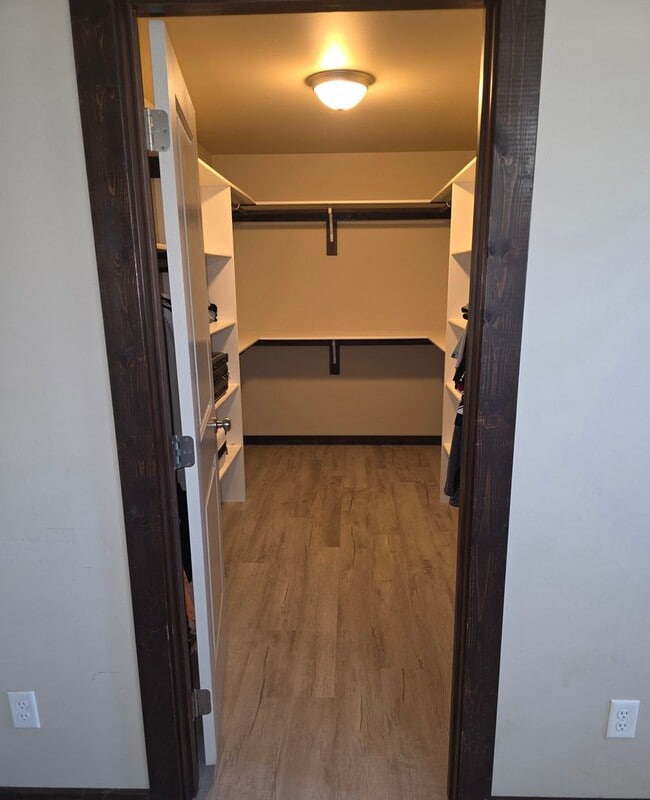 Building Photo - $500 OFF First Month's Rent! Spacious 3BR/2BA Home in Quiet Belgrade Neighborhood with Fenced Bac...