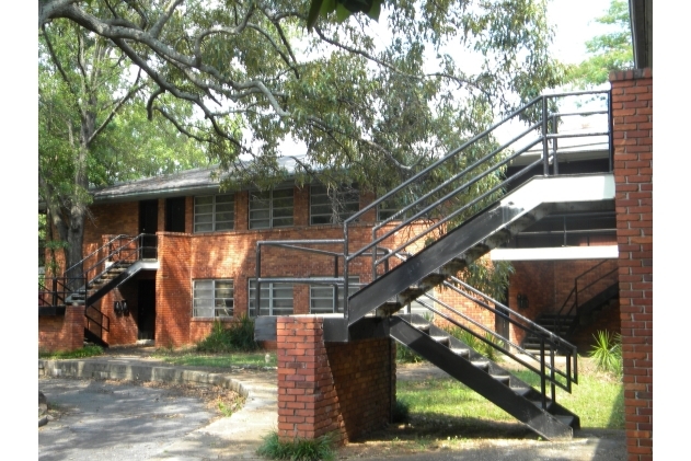 Foto del edificio - 1744 Lyle Ave