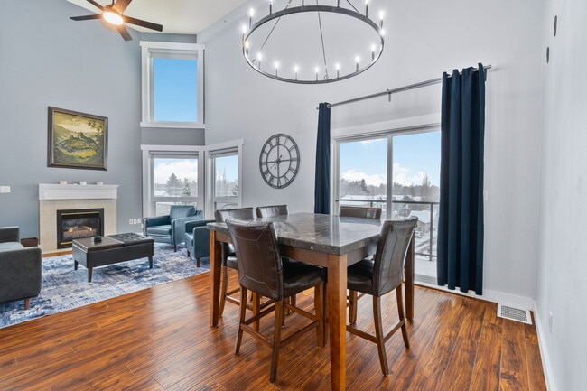 Photo du bâtiment - 7951 96 St NW