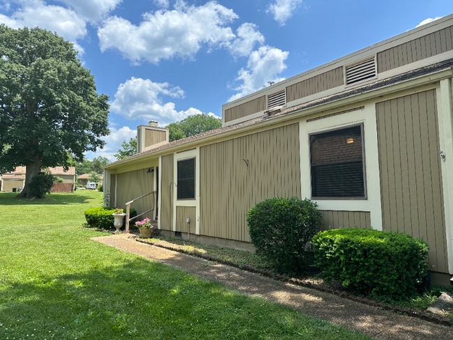 Building Photo - 854 Todd Preis Dr
