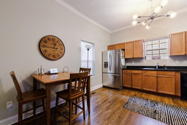 Foto del edificio - 358 Clifford Ave NE