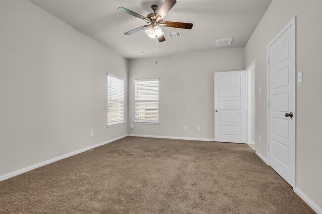 Foto del edificio - 506 Emerald Thicket Ln