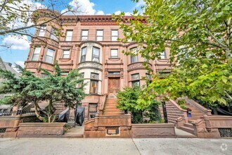 Building Photo - 214 8th Ave