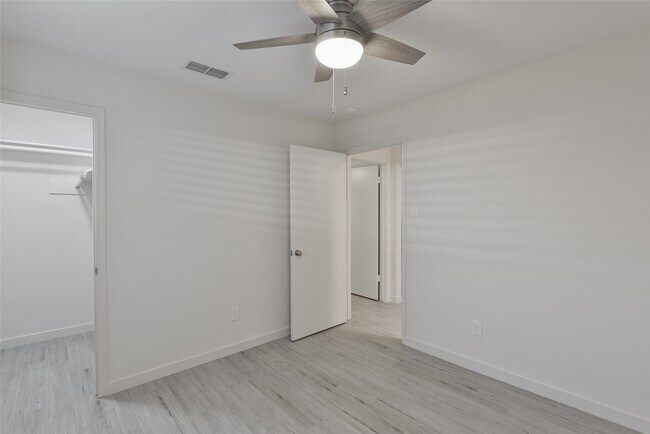 Foto del edificio - 2610 Sherwood Hollow Ln