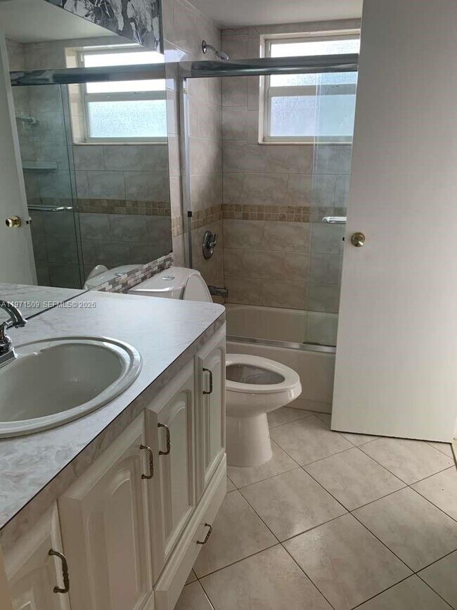 Foto del edificio - 5003 NW 35th St