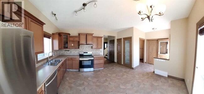 Building Photo - 11311 Pinnacle Dr