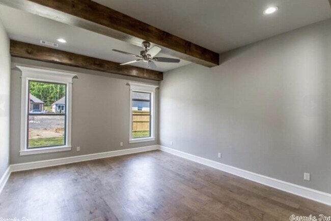 Building Photo - 5 Crosswood Ct