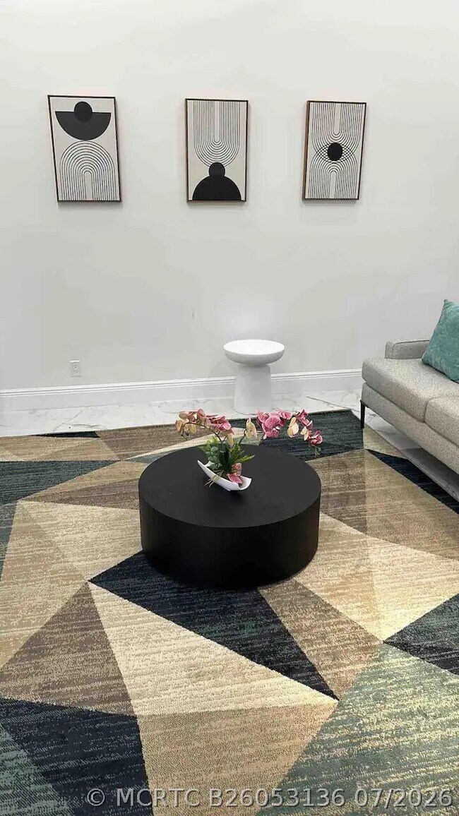 Foto del edificio - 1255 Periwinkle Pl