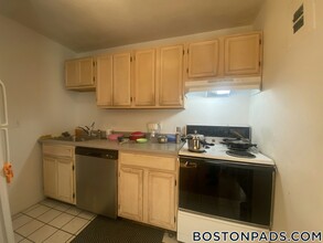 Building Photo - 50 Evergreen St