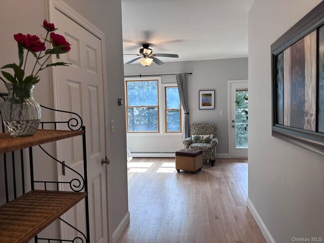 Foto del edificio - 322 E Beech St