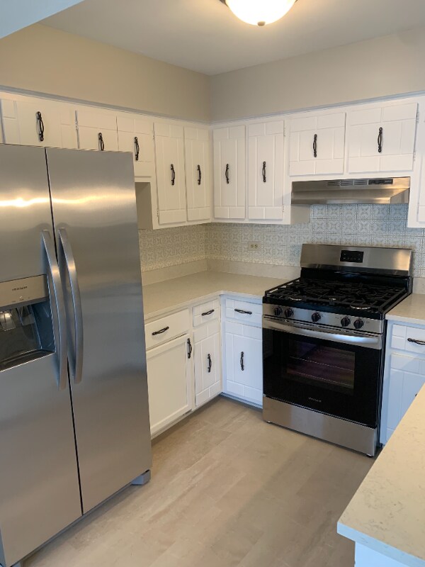 Building Photo - 1220 Town Country