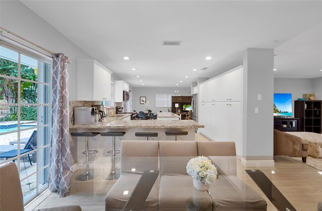 Foto del edificio - 7711 Coquina Dr