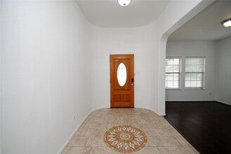 Building Photo - 402 Mornington Ln