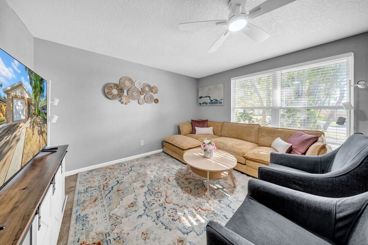 Foto principal - 779 34th St SE