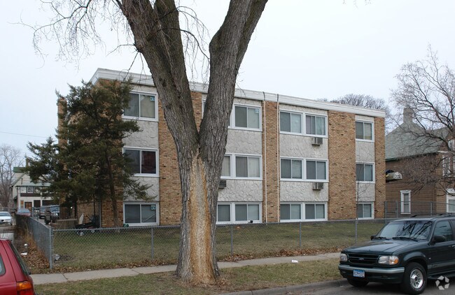Building Photo - 3132 S Pleasant Ave