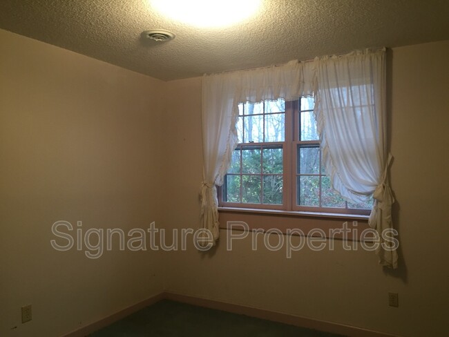 Building Photo - 4152 Clays Mill Rd