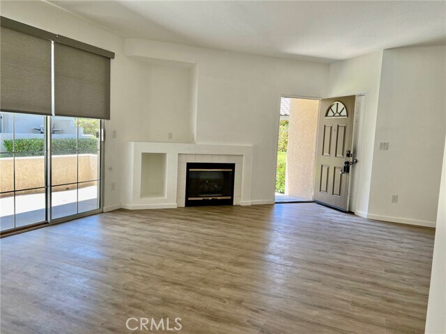Foto del edificio - 8070 E Treeview Ct